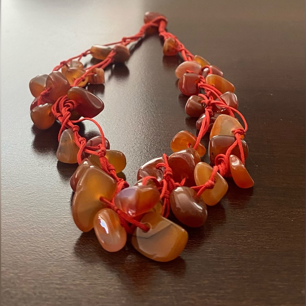 Elegant Red and Orange Stone Beaded Necklace
Handmade
Made in Italy